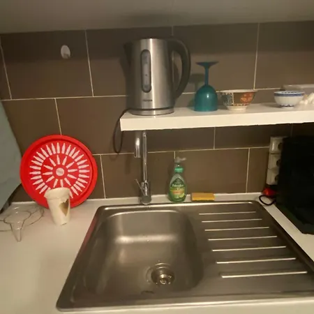 Appartement Agreable Tout Confort 3 Mn Metro Aubervilliers Exterior photo